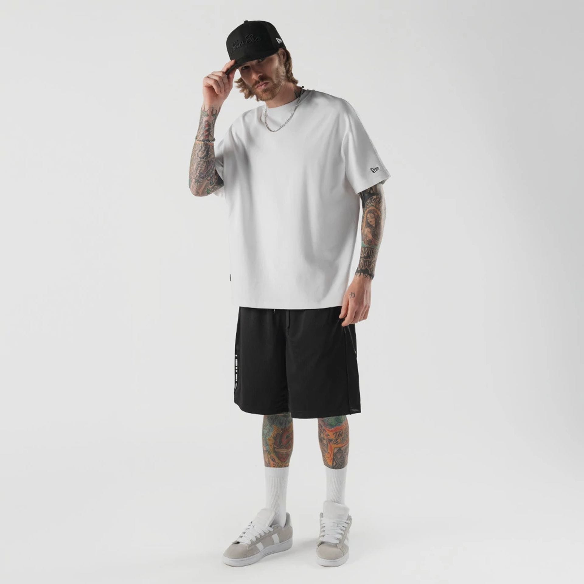 New Era Bermuda Black Oversized Shorts