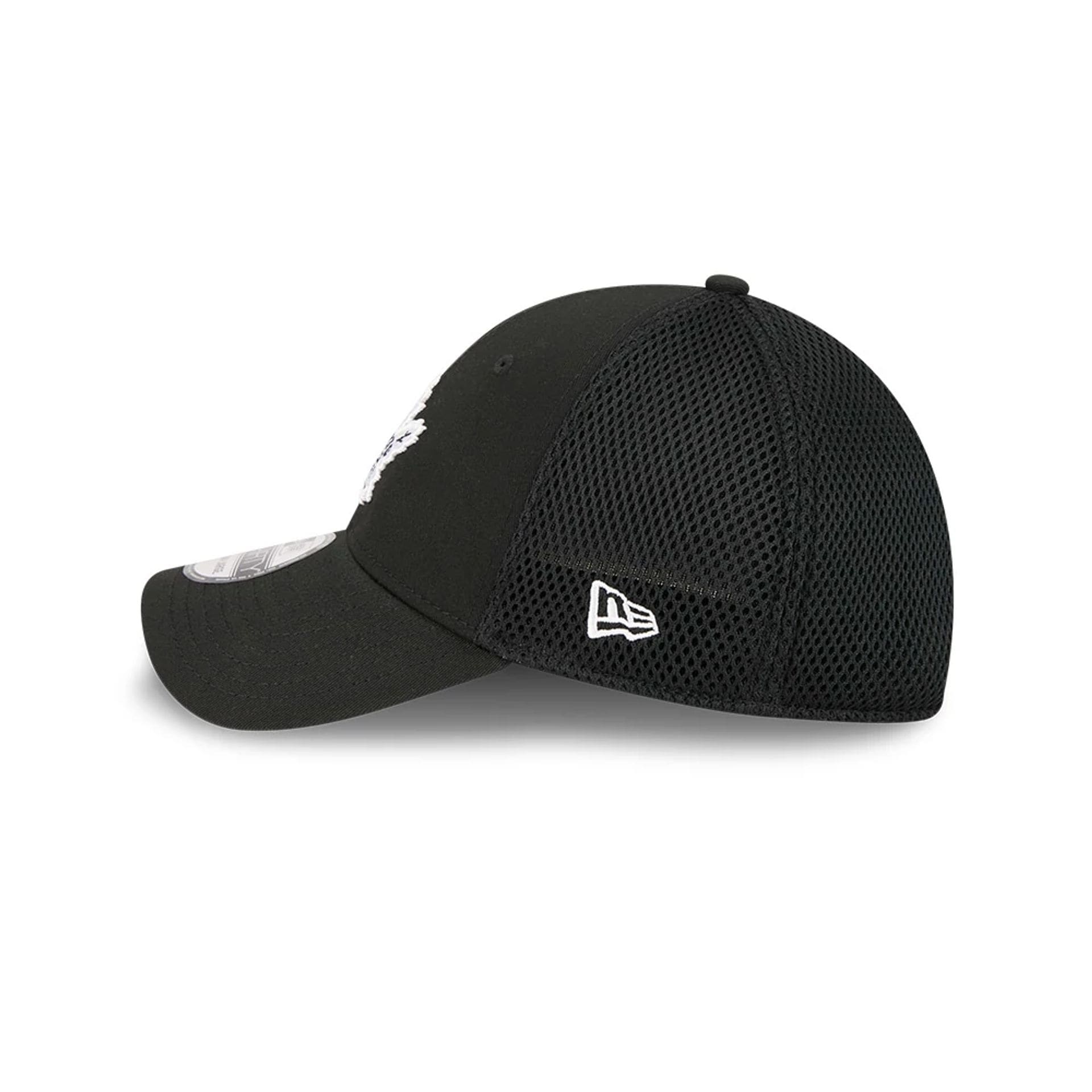 Toronto Maple Leafs NHL Evergreen Neo Black 39THIRTY Stretch Fit Cap