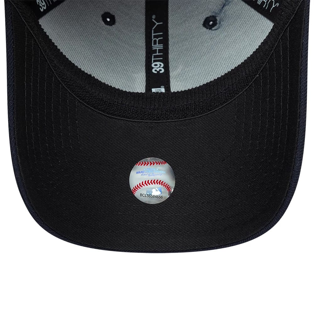Detroit Tigers MLB Classic Navy 39THIRTY Stretch Fit Cap