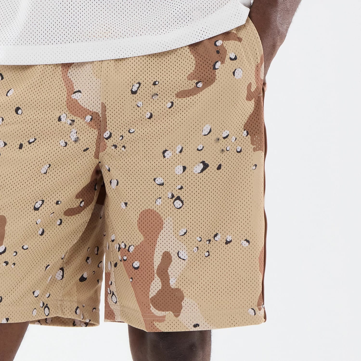 New Era Bermuda Woodland Camo Oversized Shorts