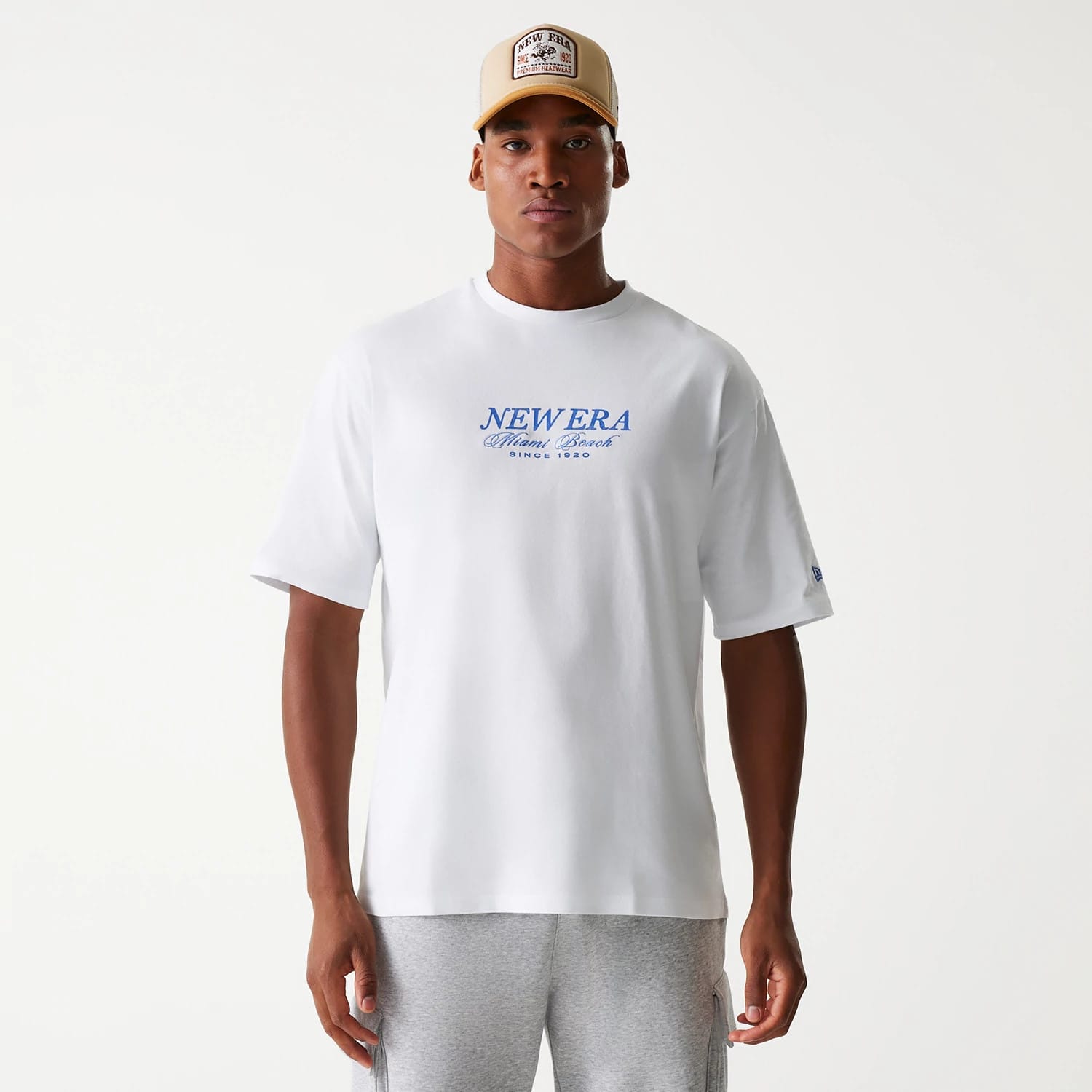 New Era Vacation Graphic White Oversized T-Shirt