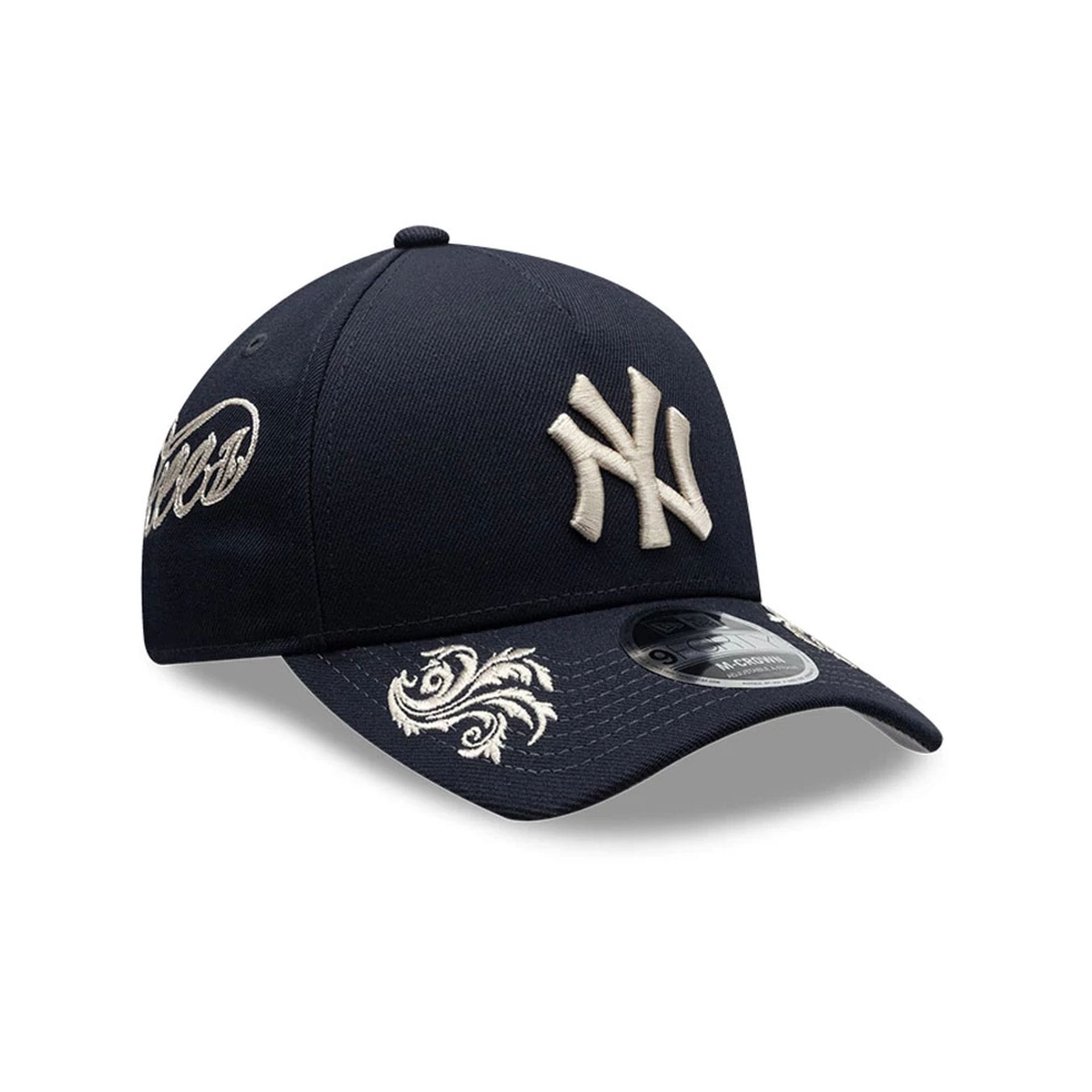 New York Yankees MLB Script Navy 9FORTY M-Crown A-Frame Adjustable Cap