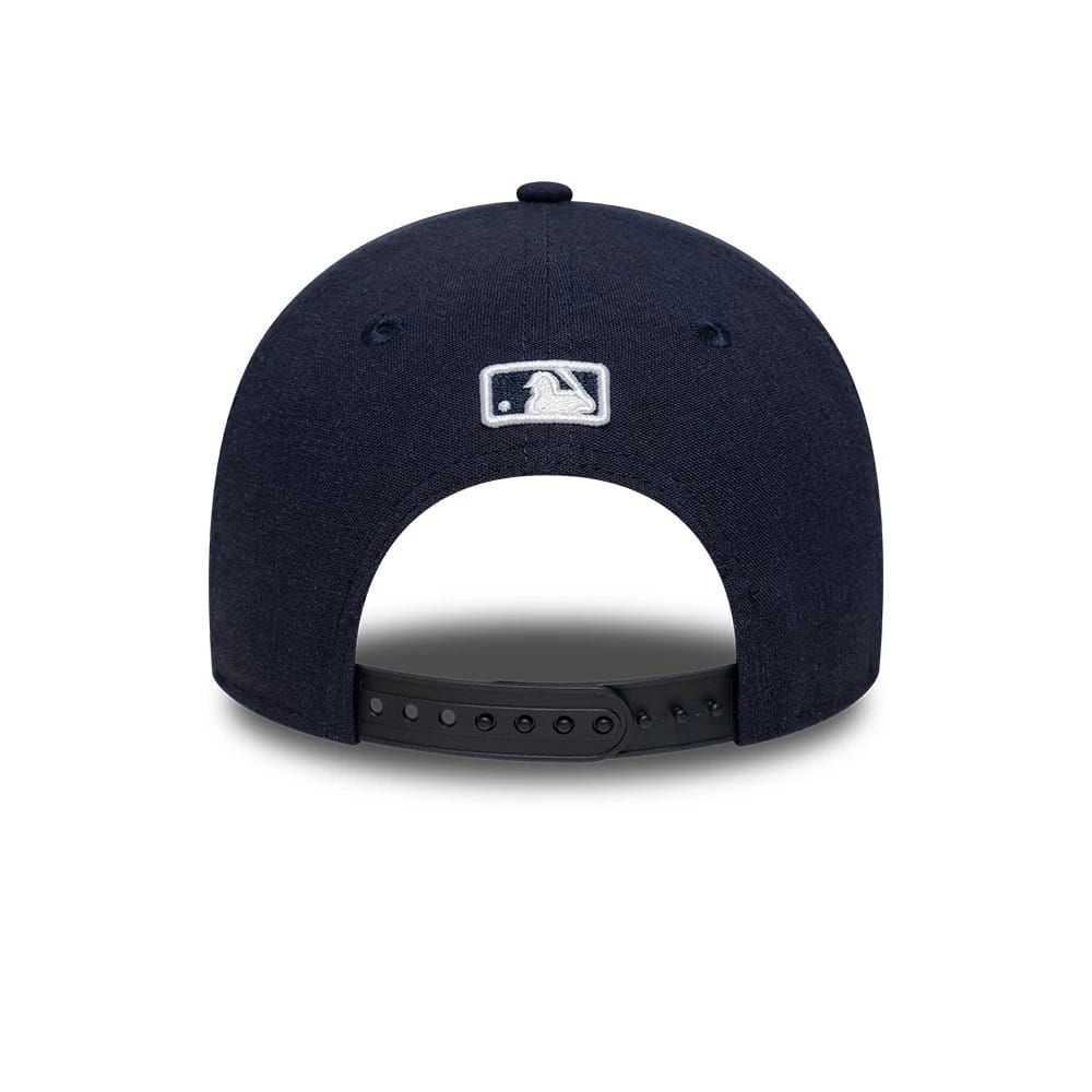 New York Yankees MLB Linen Navy 9FORTY M-Crown Adjustable Cap