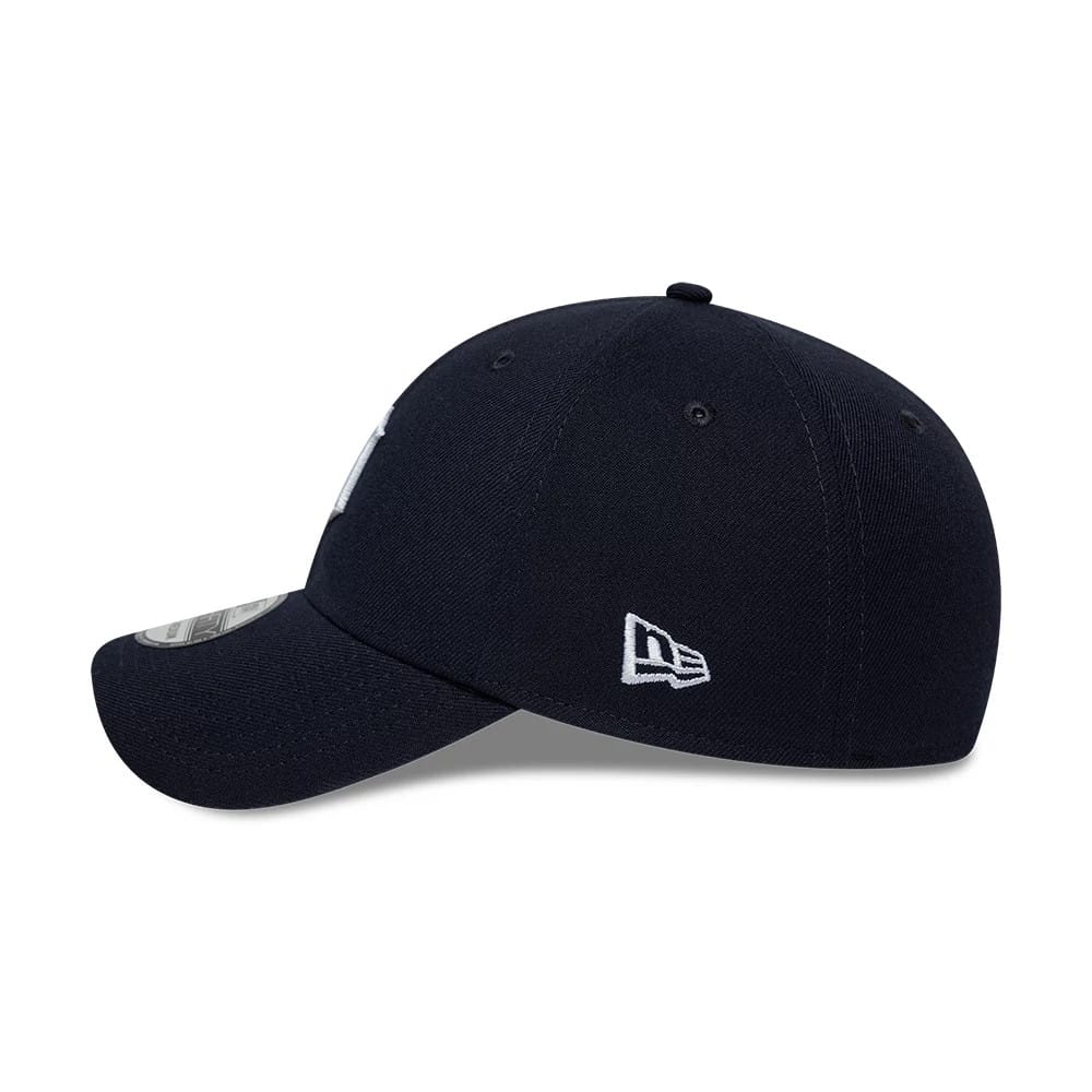 Detroit Tigers MLB Classic Navy 39THIRTY Stretch Fit Cap